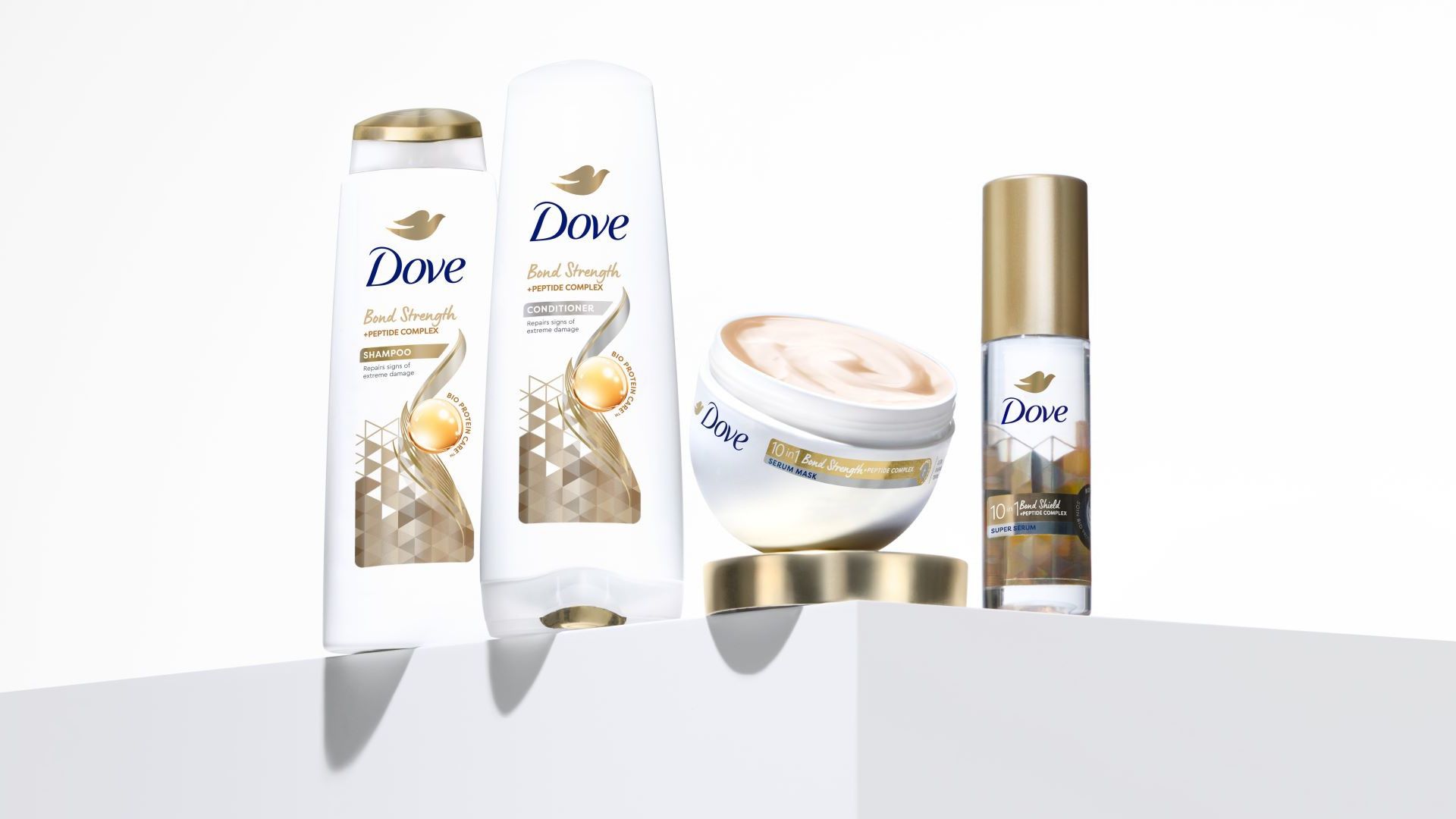 Four products from Dove’s Bond Strength range with advanced bond strengthening technologies to repair extreme hair damage.
